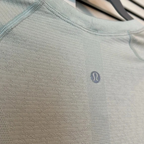 Lululemon Swiftly Tech Long Sleeve Shirt 
Distorted Static Delicate Mint sz 6 - Picture 4 of 16